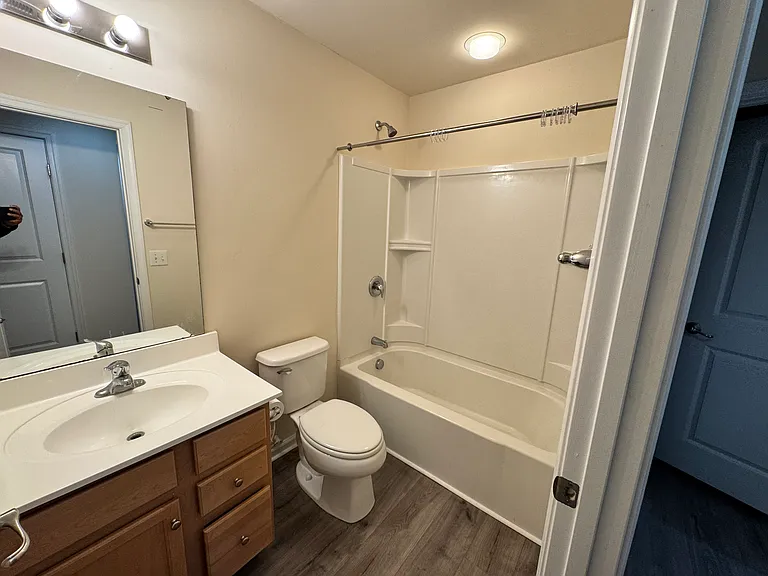 Upstairs Full Bath