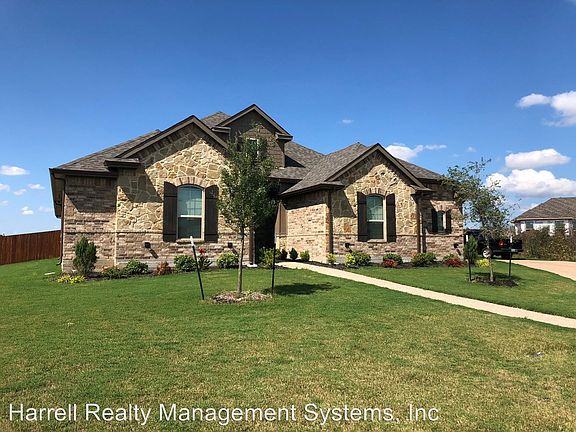 2nd image of 401 Red Rock Ct
