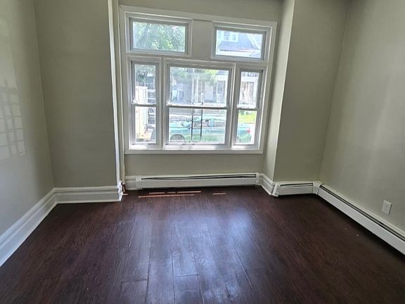 5th image of 247 Amherst St #2A