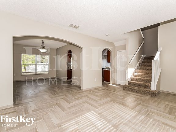 3rd image of 654 Parakeet Ct