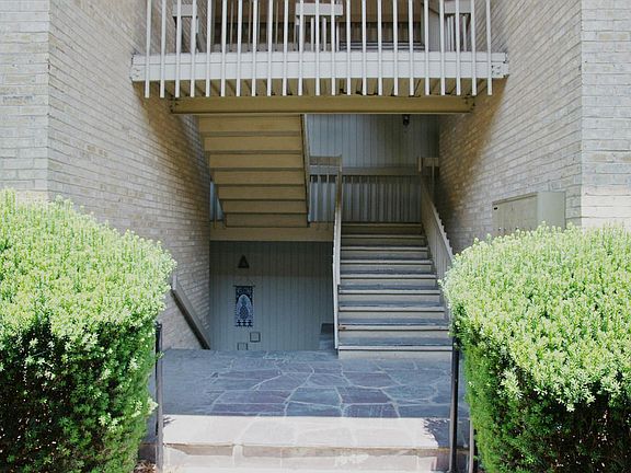 2nd image of 5260 Crossbow Cir Unit 4F