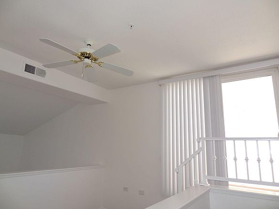 5th image of 11476 Miranda St #214