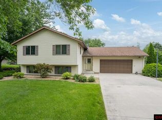 505 River Hills Rd, Mankato, MN 56001