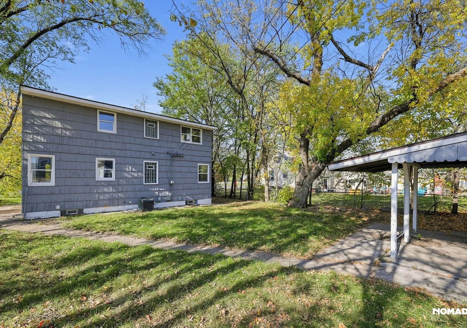 Spacious 5BR House in Minneapolis — Photo 3