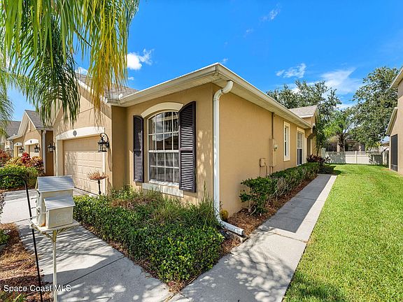 3rd image of 3178 Arden Cir