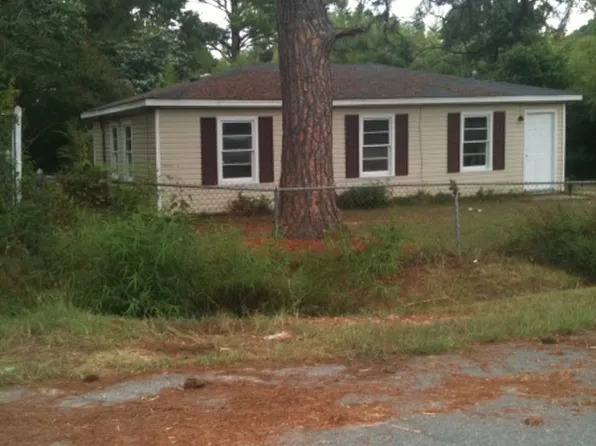 5784 Satterfield Dr, Macon, GA 31206