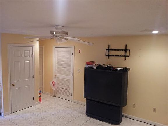 4th image of 35 Milano Ave