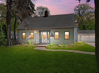 3020 S 124th St, West Allis, WI 53227