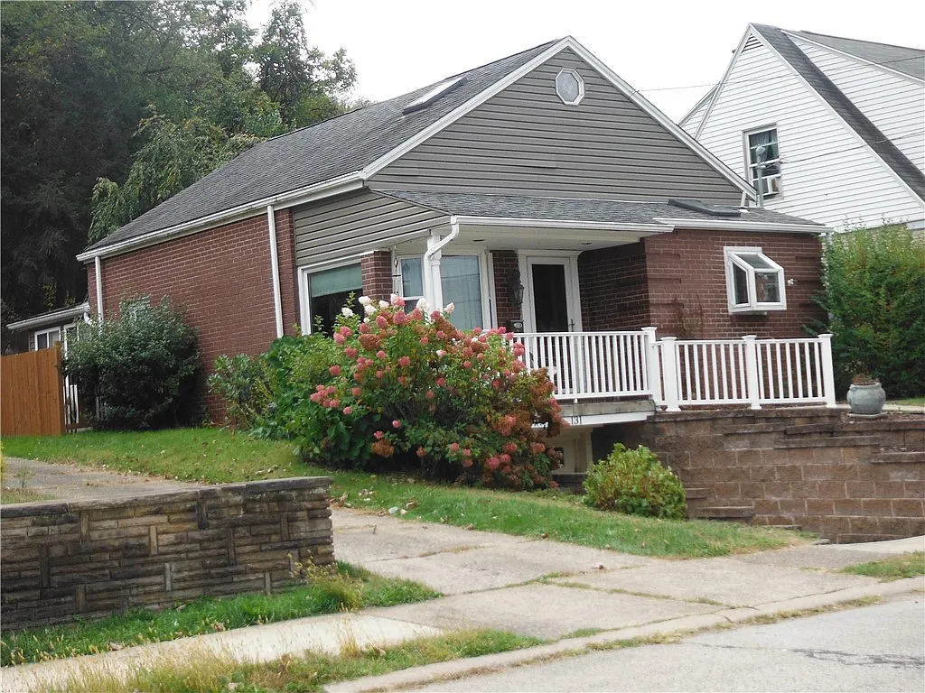 131 Ohio Ave photo 1