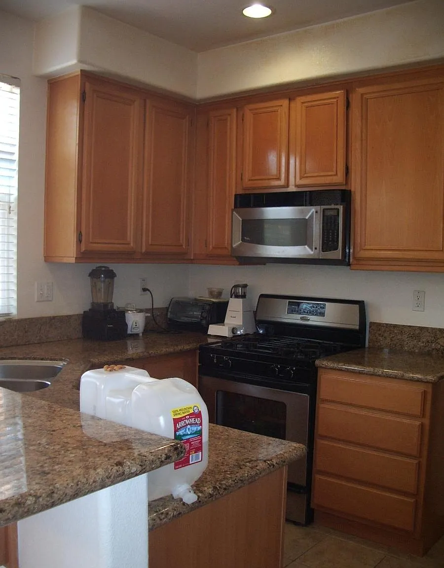 3 bed, 2.5 bath, 1554 sqft, $3,600 — Photo 4