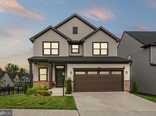 1507 Rampart Dr, Fredericksburg, VA 22401