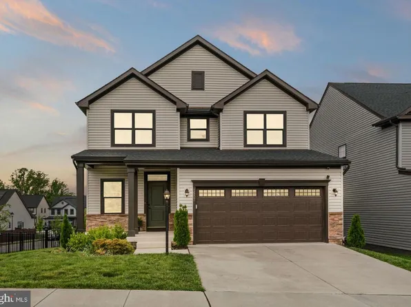 1507 Rampart Dr, Fredericksburg, VA 22401