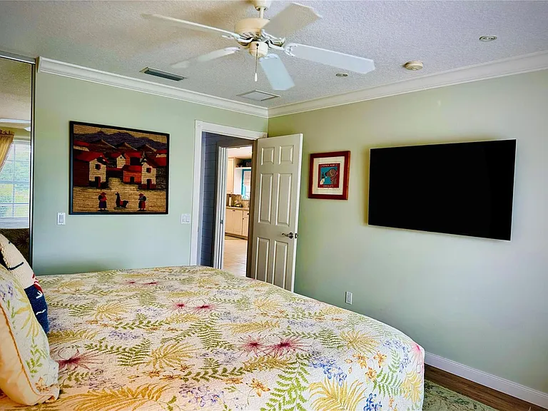 10744 SW Elsinore Dr — Photo 4