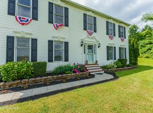 570 Knickerbocker Rd, Schodack Landing, NY 12156