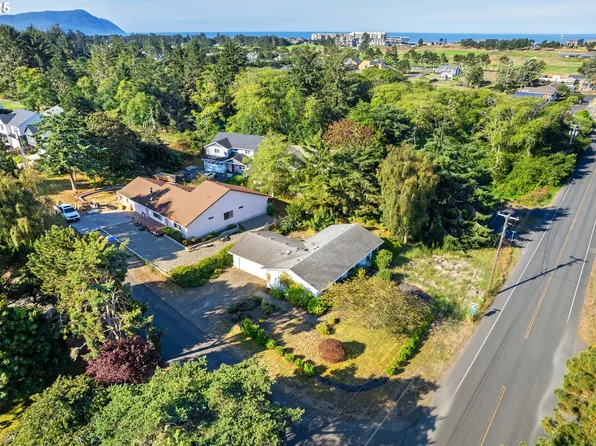1688 Fifer Heights Rd, Gearhart, OR 97138
