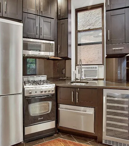 246 Mott St #7 — Photo 6
