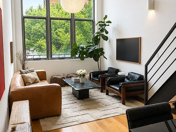 236 N 7th St #2R, Brooklyn, NY 11211