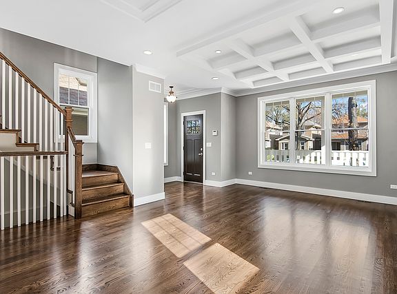 3rd image of 432 N Lombard Ave