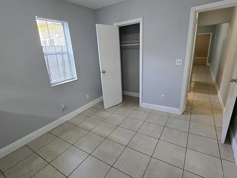 1012 NW 2nd Ave #6 — Photo 5