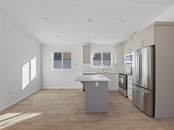 4th image of 1375 Ord Rd #69