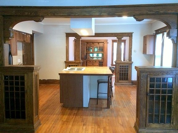 3rd image of 510 Oliver Ave N #1