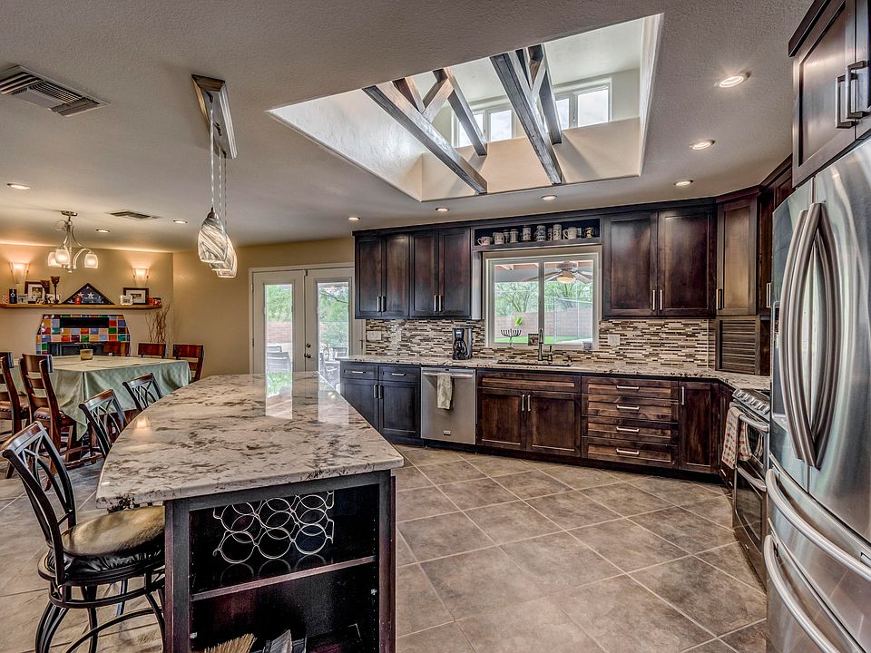 1st image of 7810 N Leonardo Da Vinci Way