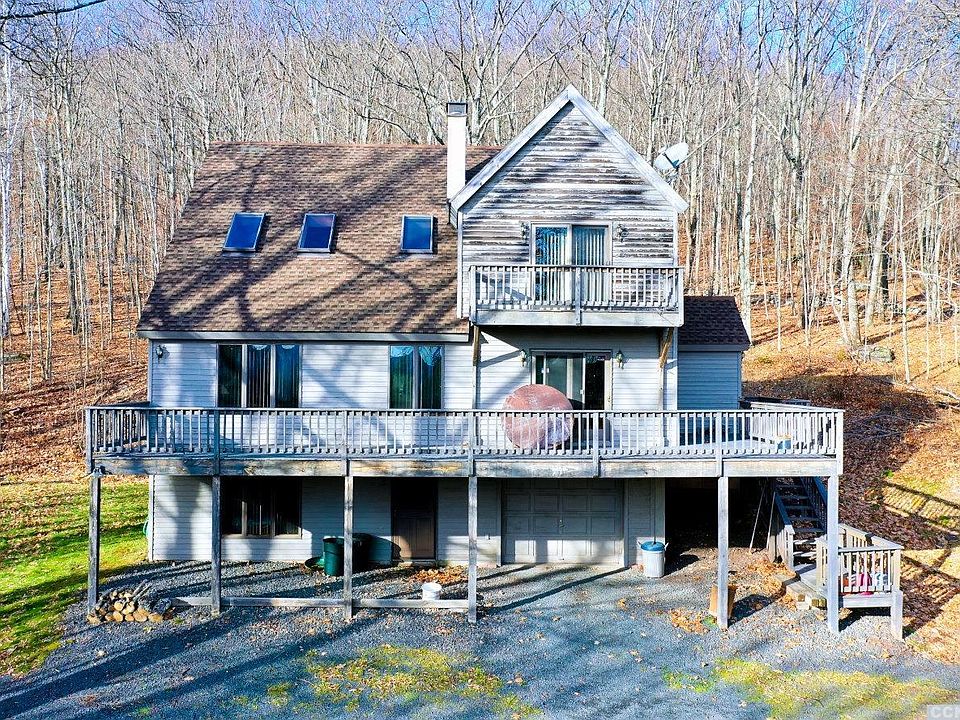 1st image of 138 Acorn Dr