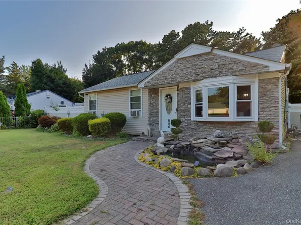656 Scherger Avenue, East Patchogue, NY 11772