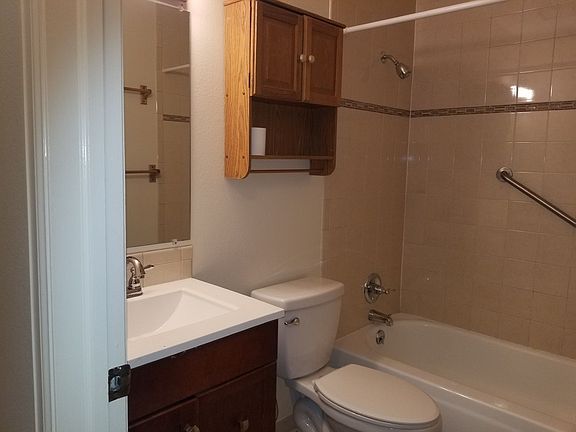 4th image of 2718-2720 Sagebrush Dr