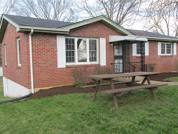 2nd image of 1455 Glendale Cir