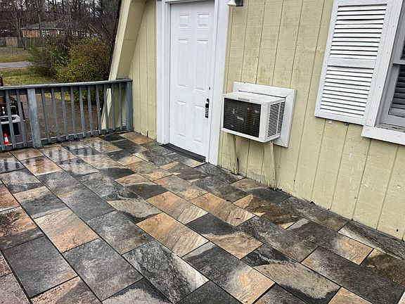 3rd image of 3814A Barlow Dr #0