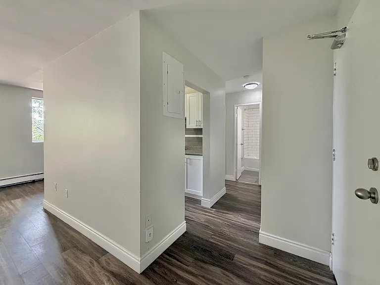 750 Kipps Ln — Photo 10