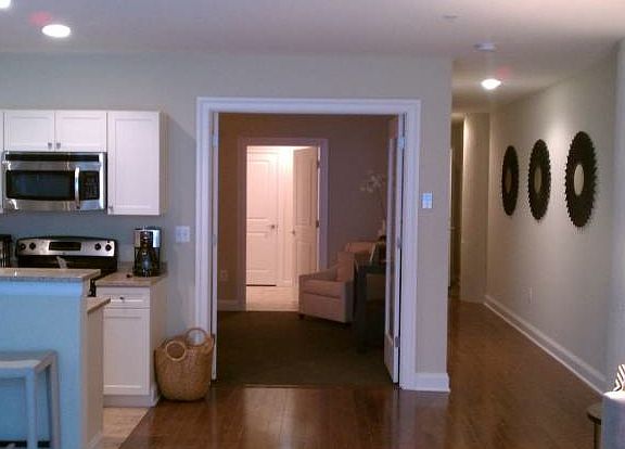 4th image of 600 N Broad St #109