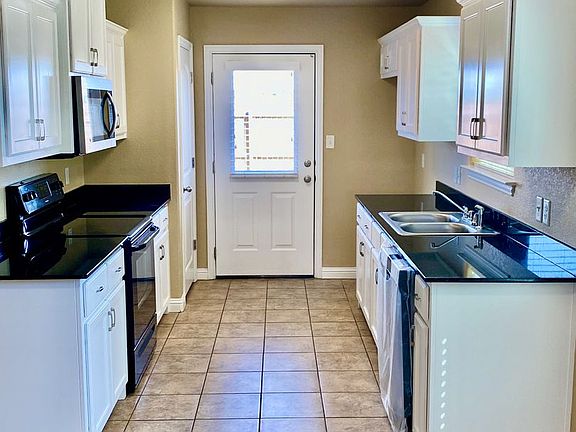4th image of 904 Dart Ct #904