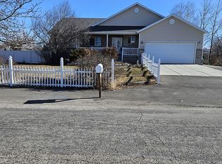 5738 S 6950 W, Hooper, UT 84315