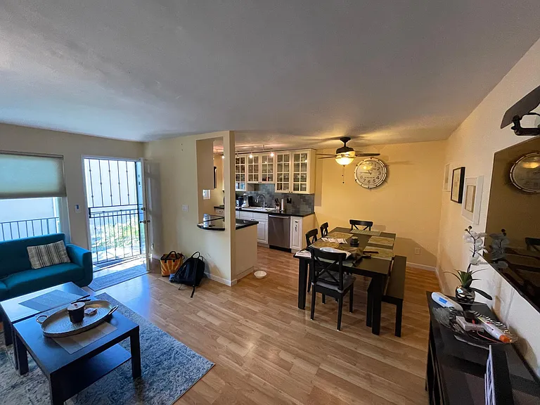 4750 Noyes St #210 — Photo 4