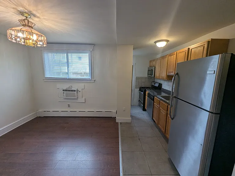 929 Edgemore Rd — Photo 14