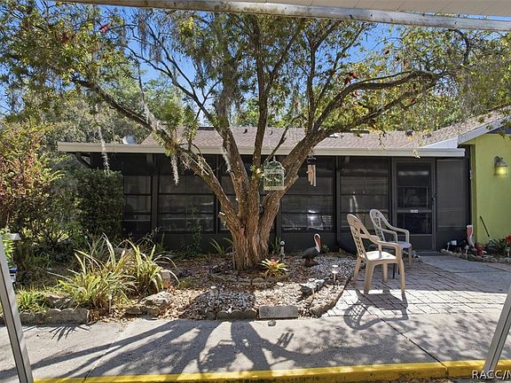4th image of 8324 W Earl Loop