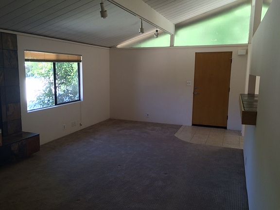 3rd image of 3694 Curlew St