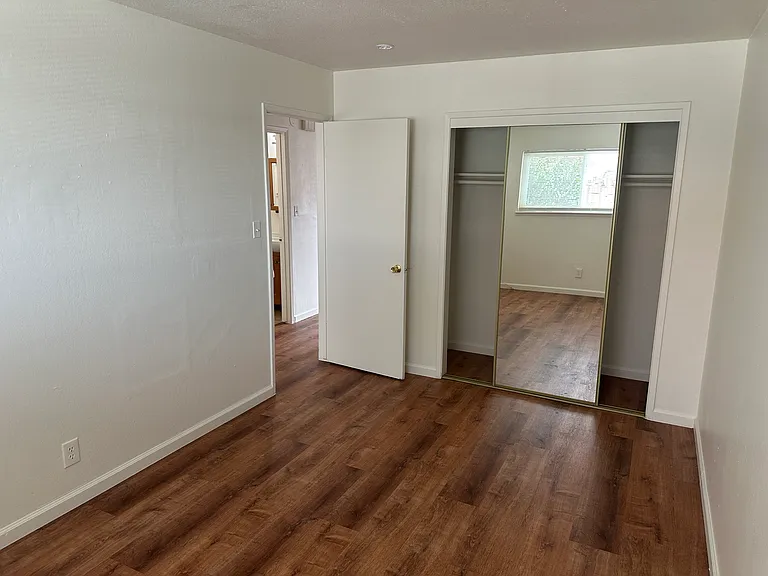 5217 Colusa Ave — Photo 6