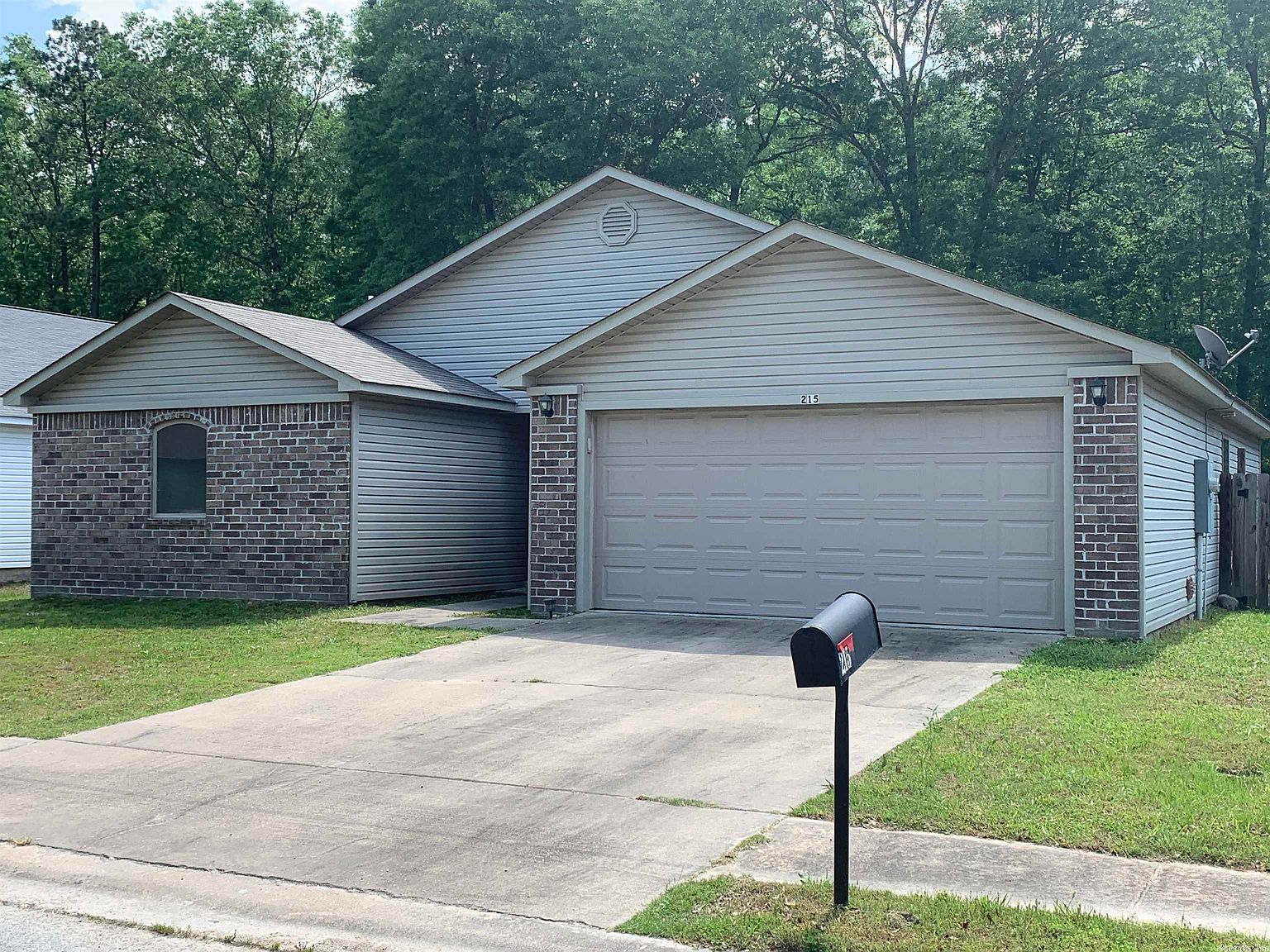 215 Iris St, Haskell, AR 72015 Zillow