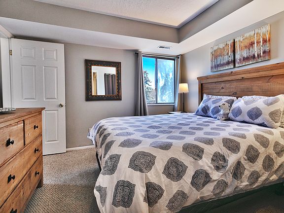 4th image of 2000 Prospector Ave #408