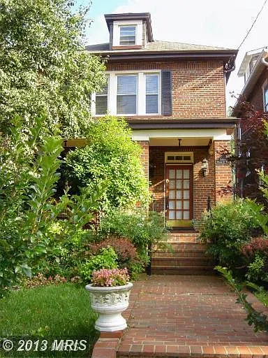 1714 Upshur St NW photo 1