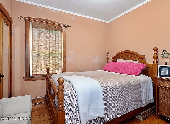 5th image of 2338 N Melvina Ave
