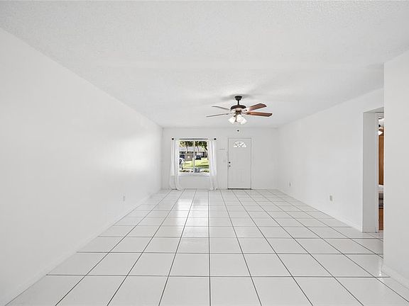 4th image of 725 NORTHLAKE BOULEVARD #10