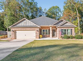 829 River Fall Dr, Jefferson, GA 30549