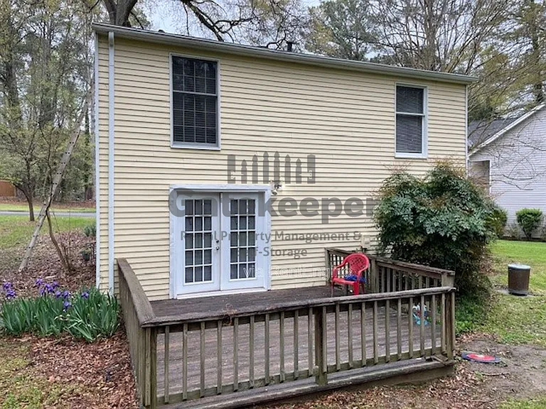 102 Cypress Ct — Photo 13