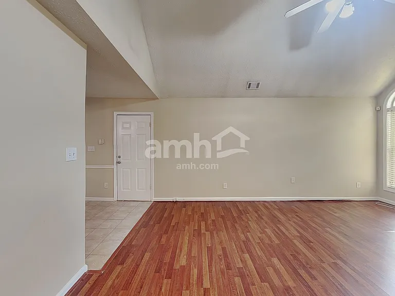 104 Ivy Springs Dr — Photo 7