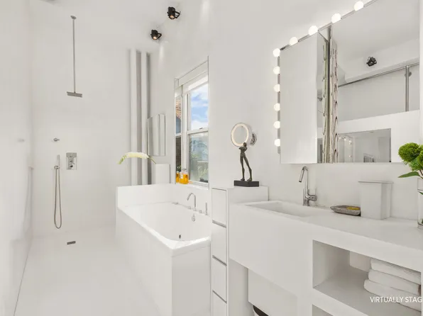 400 East 52nd Street image 14 of 21