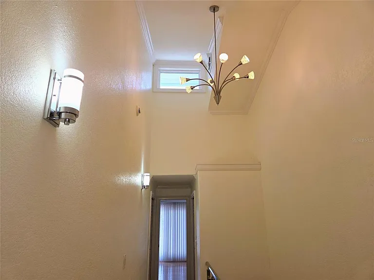 11820 Capri Cir S — Photo 18